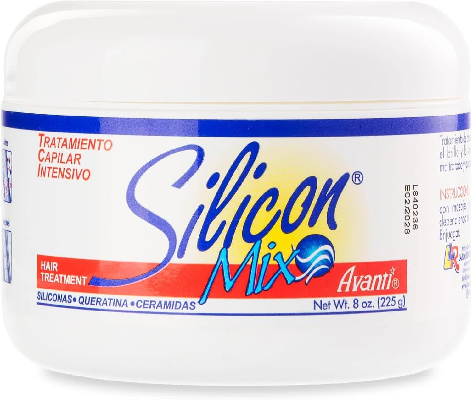 Container of Sillicon Mix hair treatment with a white lid, labeled in blue and red, indicating it is an intensive hair treatment with silicones, keratin, and ceramics.
