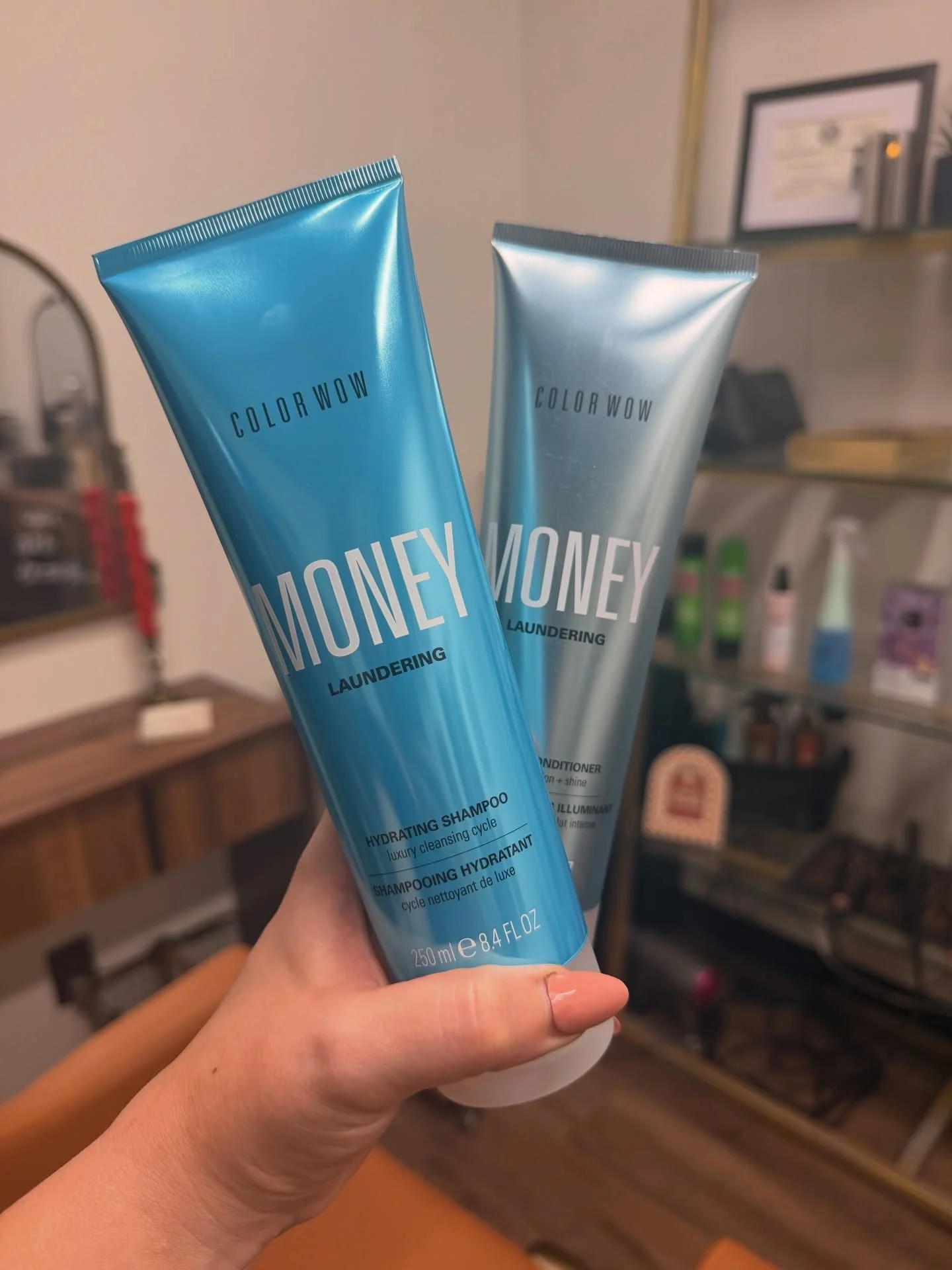 🩵🩵🩵 🤩 OBSESSED 🤩 🩵🩵🩵
L👀K what just came in!!!! Comment to snag yours!
🩵
🩵 I have 5 sets ready for ship or pickup
🩵 &amp; more coming tomorrow!!! 
🩵
#besthaircare #mothersdaygiftideas #mommusthaves #colorwow #etxstylist