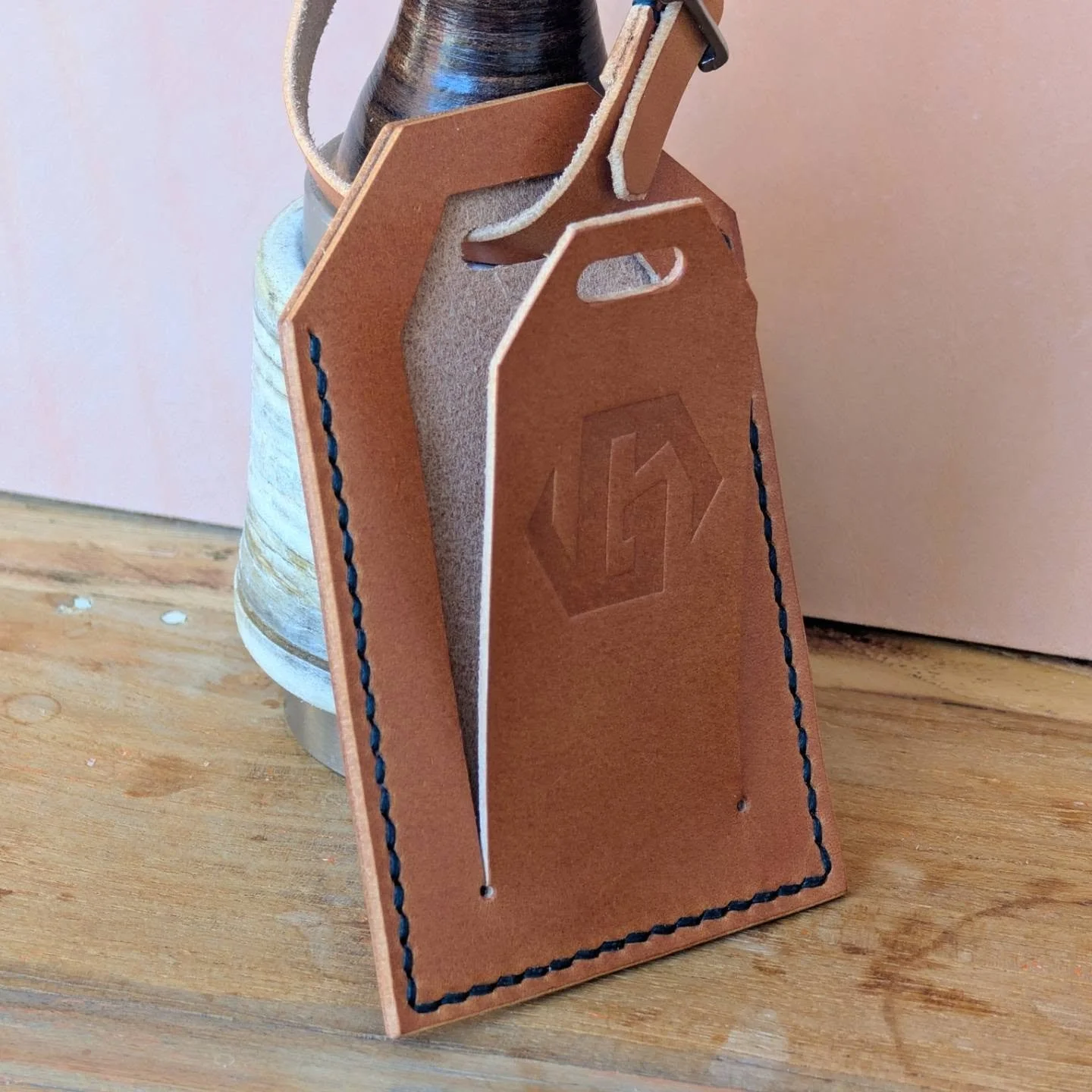 Crafted for the journey. -- Leather Luggage Tag.

#leathercraft #handcrafted #travelessentials #handmade #grainsome