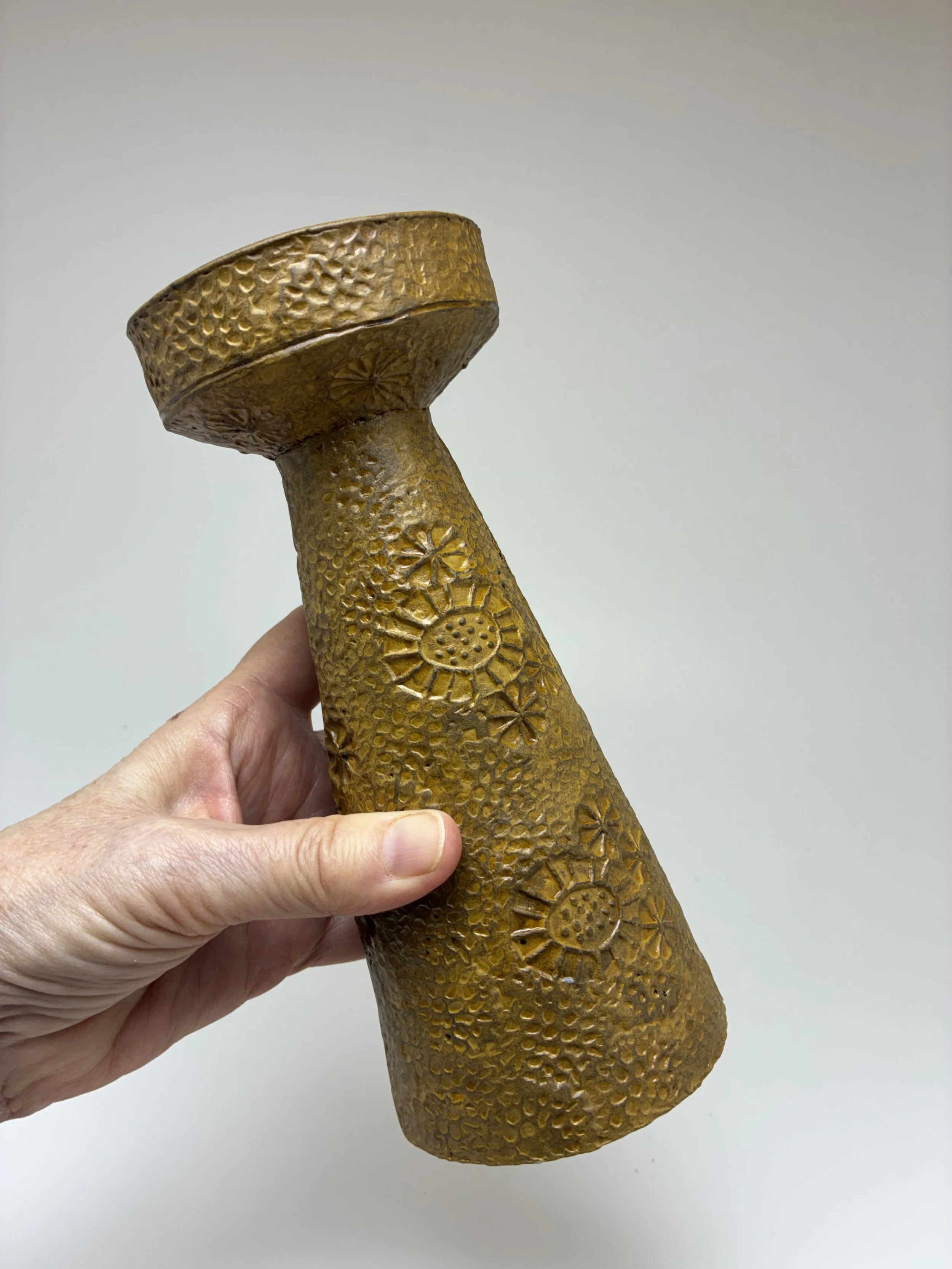 Pillar candlestick