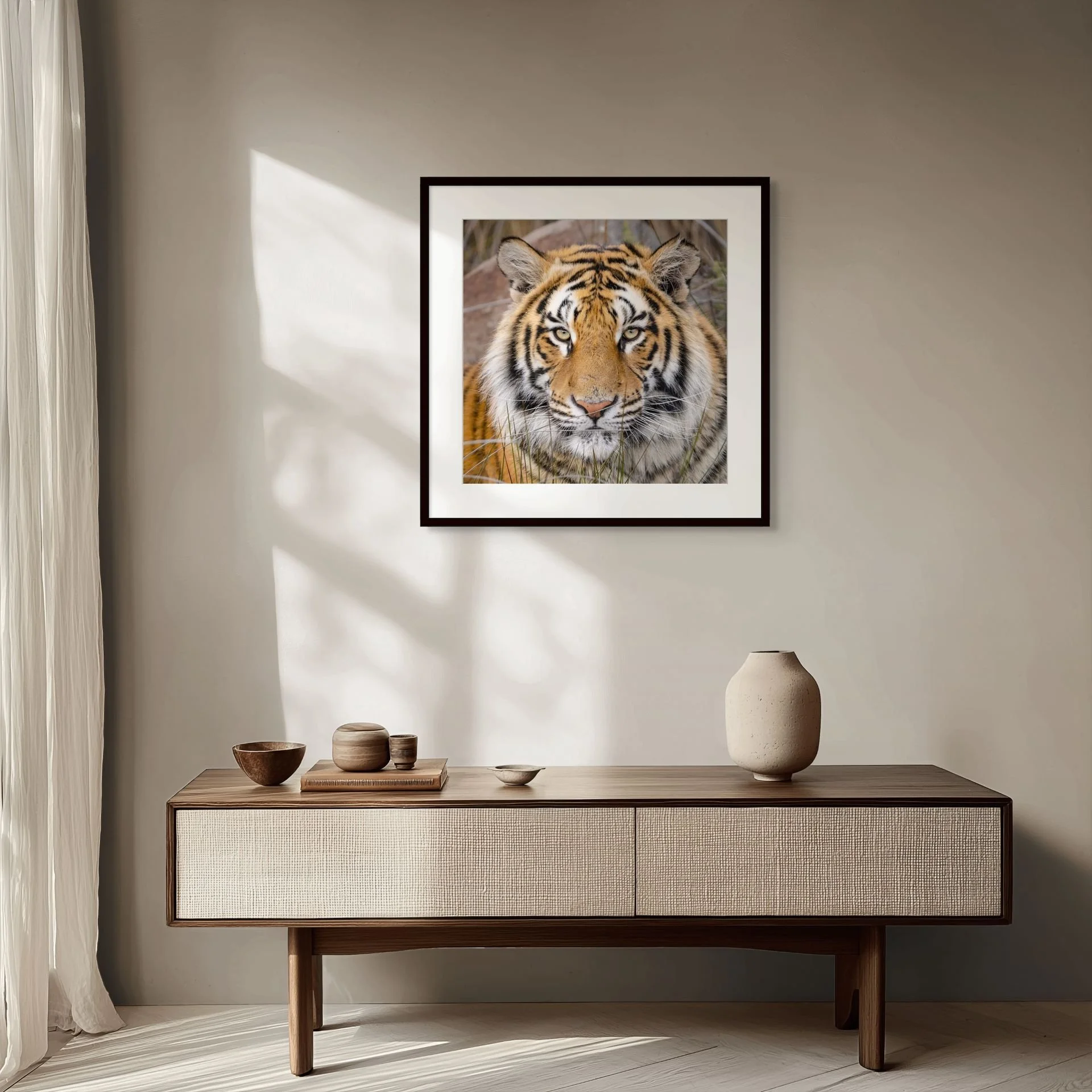 amber gaze stillness 60x60cm-medium.jpg