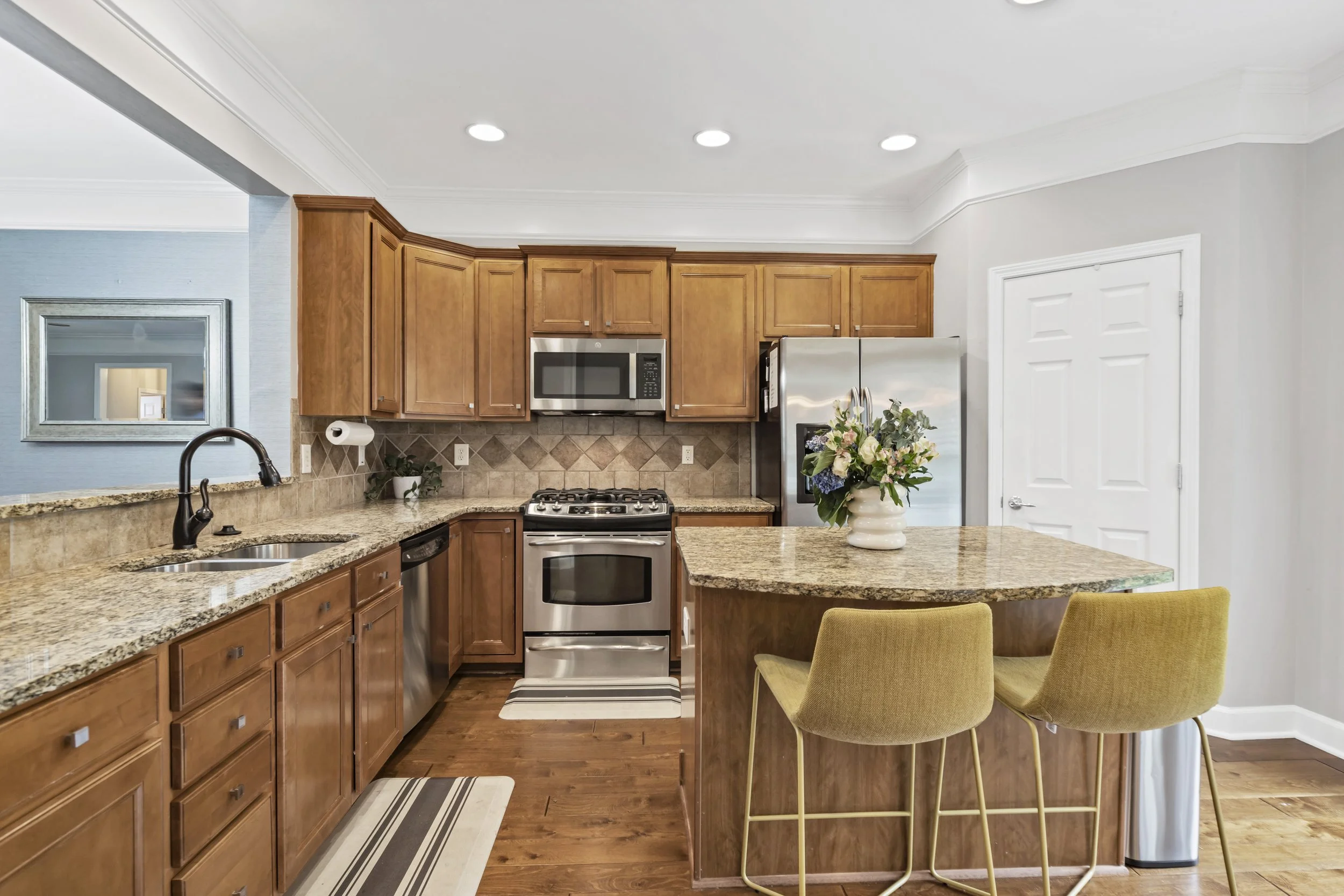 4749 Cheviot Way SE_02.jpg