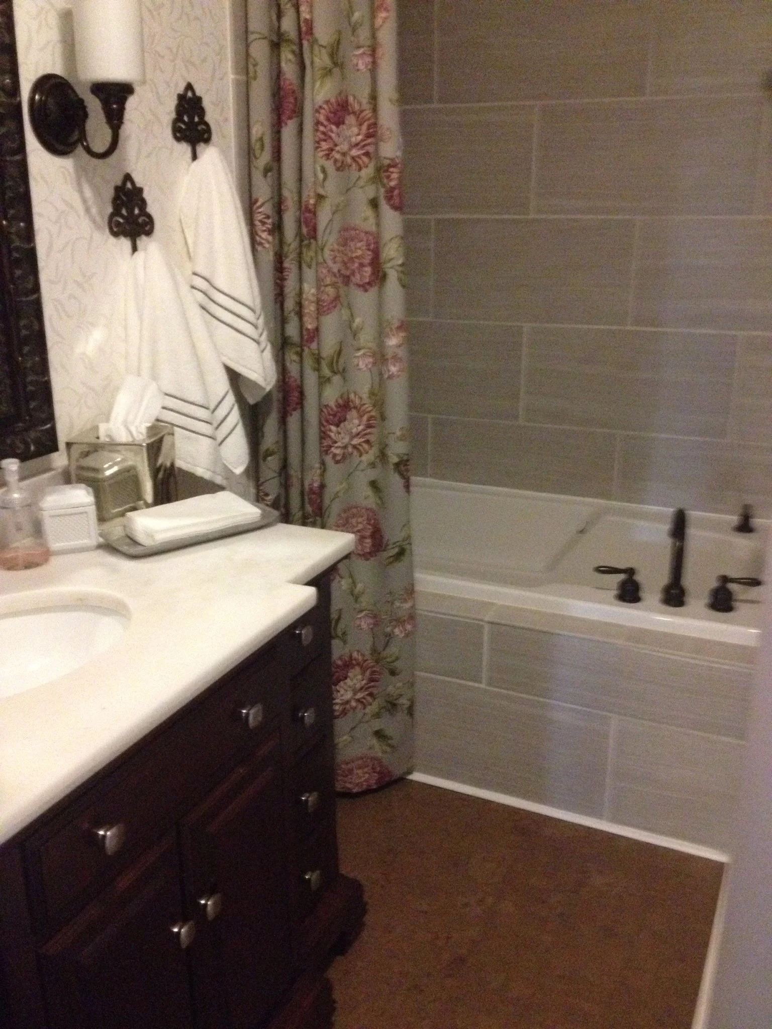 1 Room Consultation