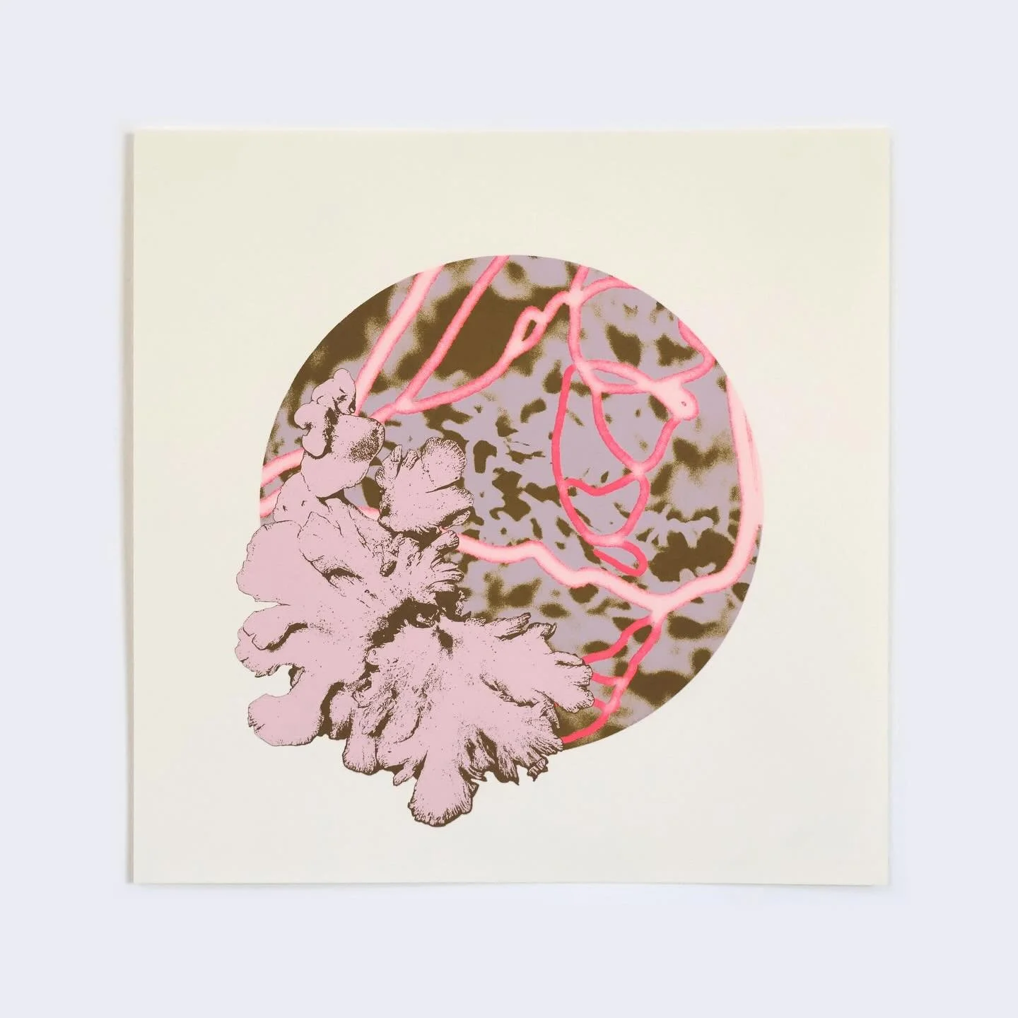 New silkscreens fresh out the oven! ⏲️✨

Estas piezas las estoy haciendo desde septiembreish y tard&eacute; un poco en su producci&oacute;n, pero ya est&aacute;n aqu&iacute;! Nacen de la serie de Systems, una serie que me gusta mucho porque es una ex