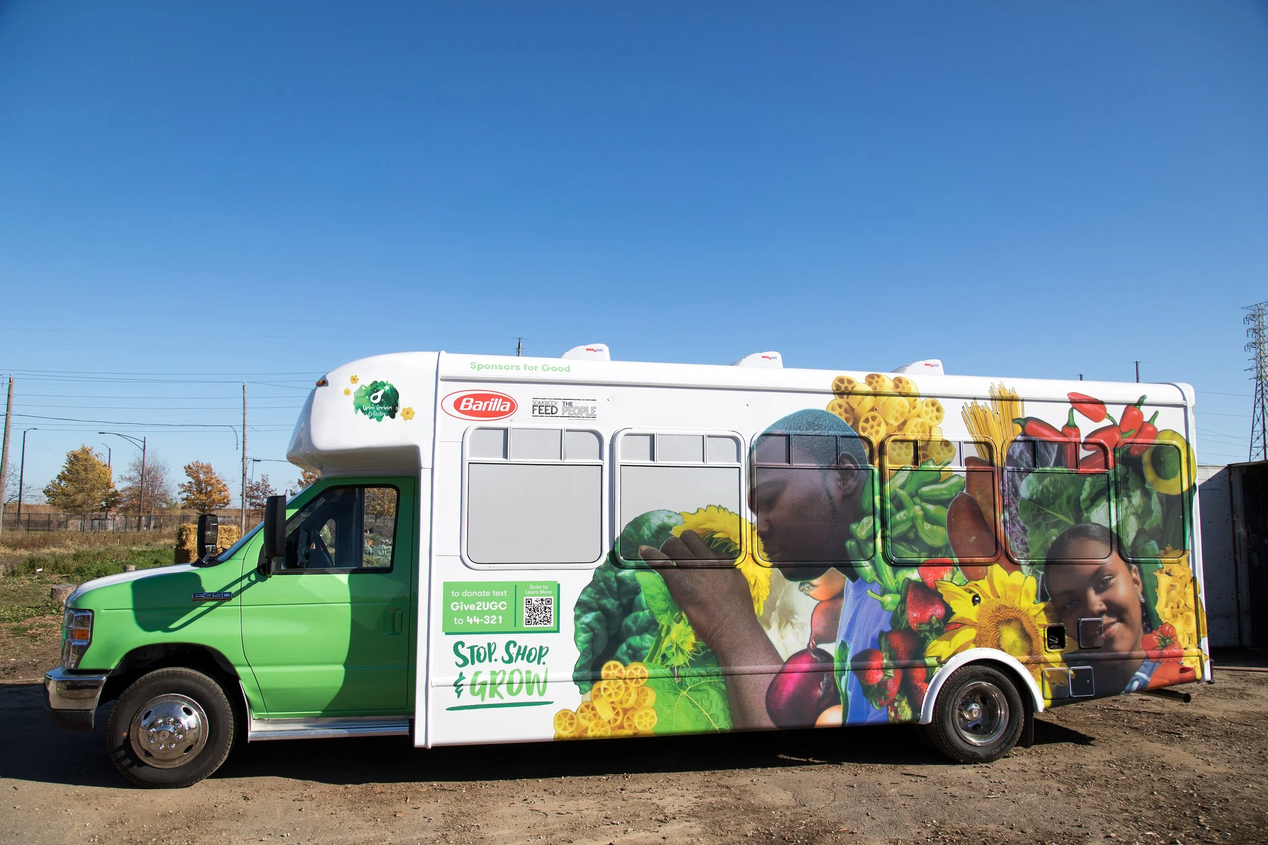 3. BarillaUGC_ CollageBus_LEFT.jpg