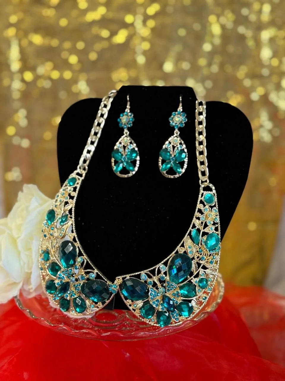 Turquoise Elegance Statement Necklace