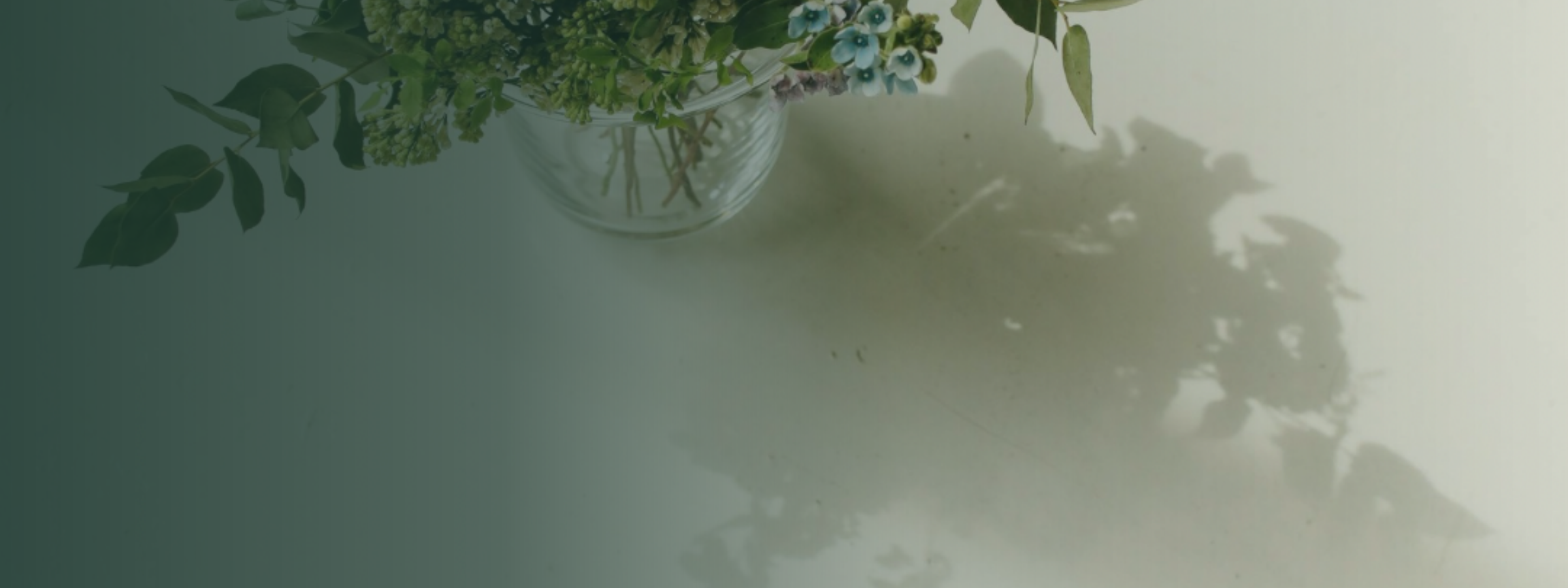 Floral arrangement banner for Euki Studio shop - digital guides and templates for solo estheticians