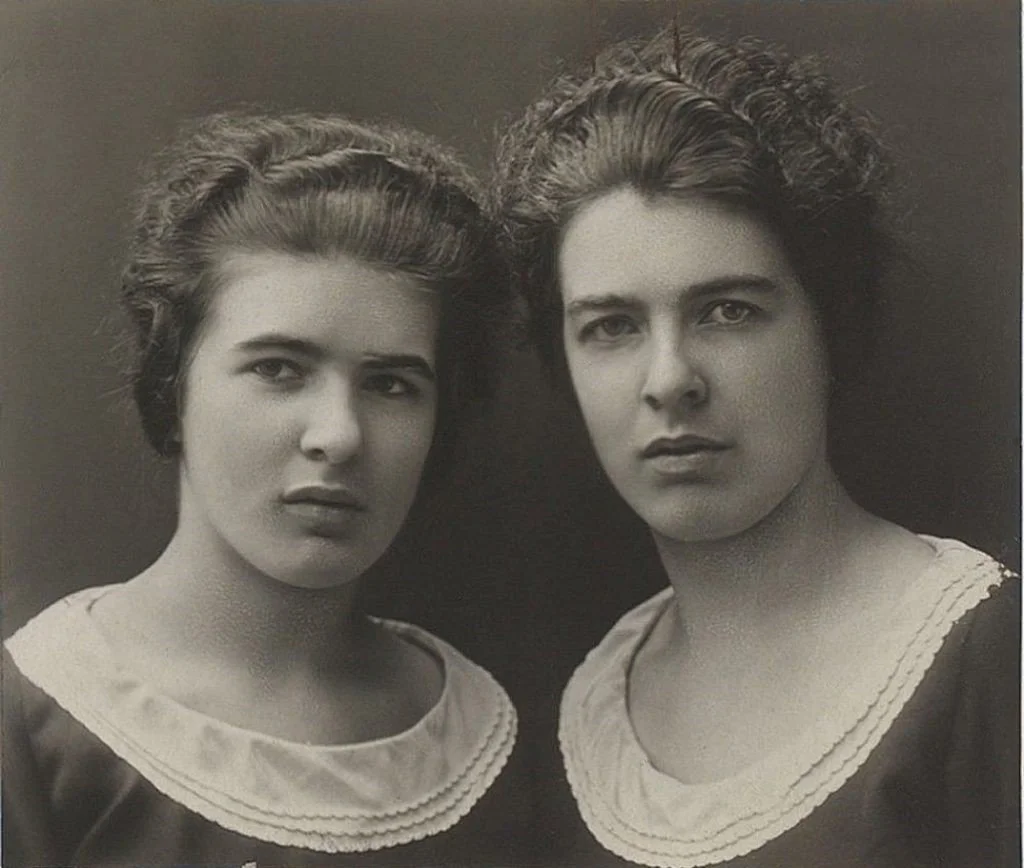 Papin Sisters - Folie a Deux