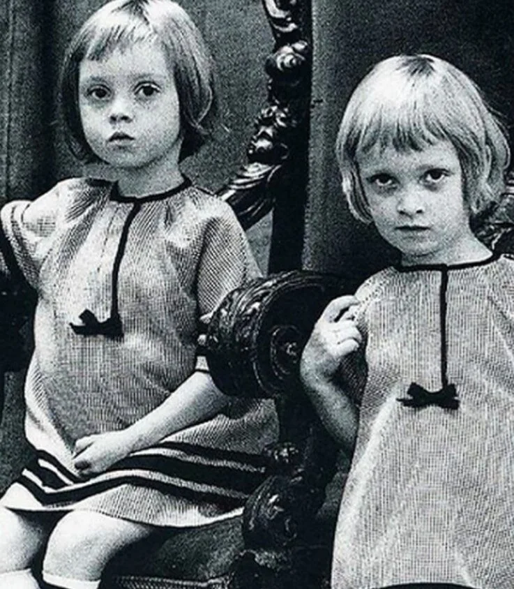 Eriksson sisters - Folie a Deux