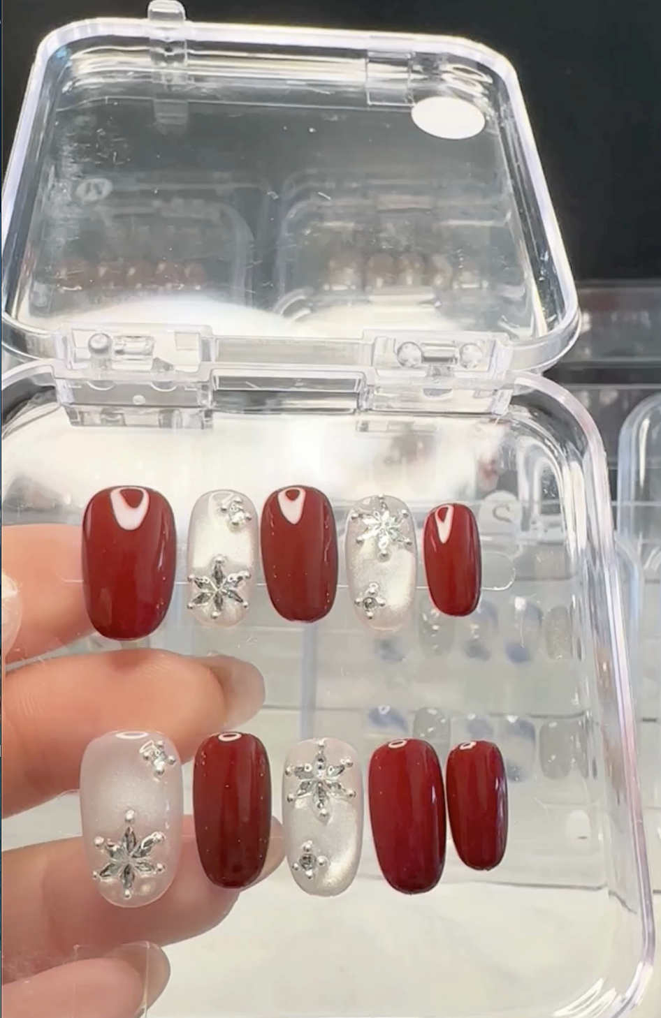 Sweetheart Shimmer Press On Nails in Size S