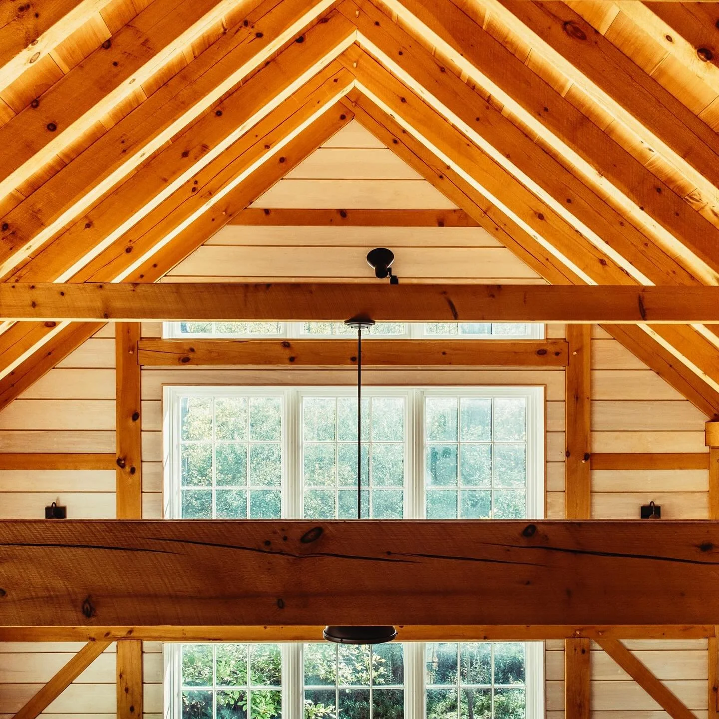 Love that we found a way to put all of our roof insulation above the structure in this assembly so we could leave the wood rafters exposed.✨#formandfunction

Photography by @sashaisrael
Build by @wkt_construction