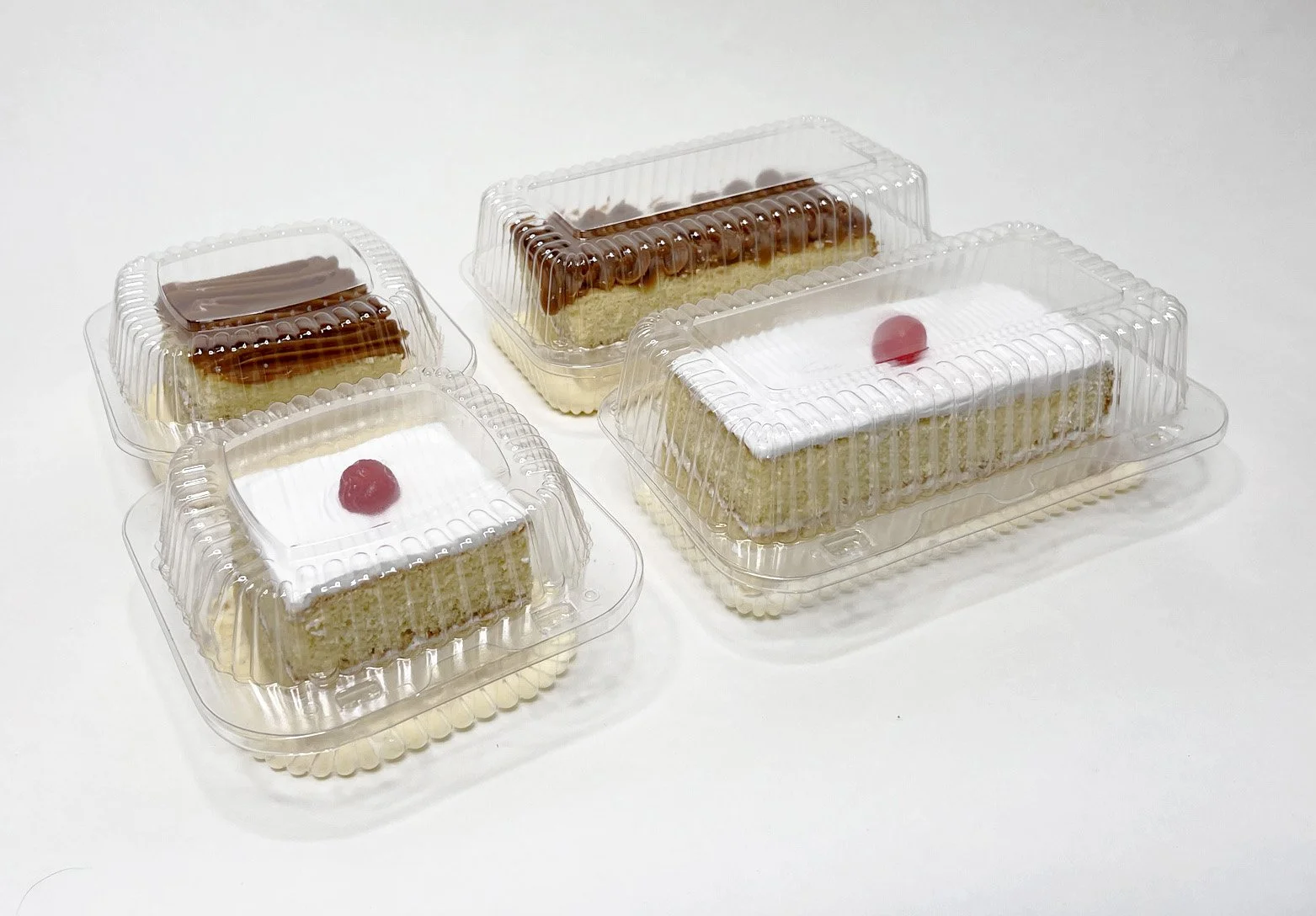 TRES & CUATRO LECHES DESSERTS VARIETY