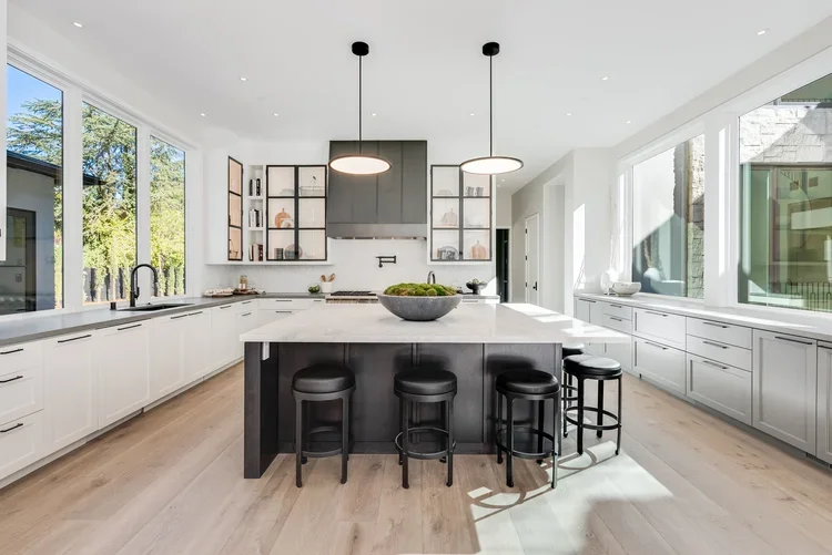 small_60_shearer_kitchen_3.webp