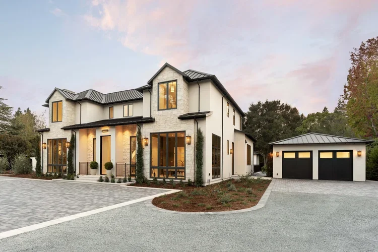 small_60_shearer_exterior_front_2.webp