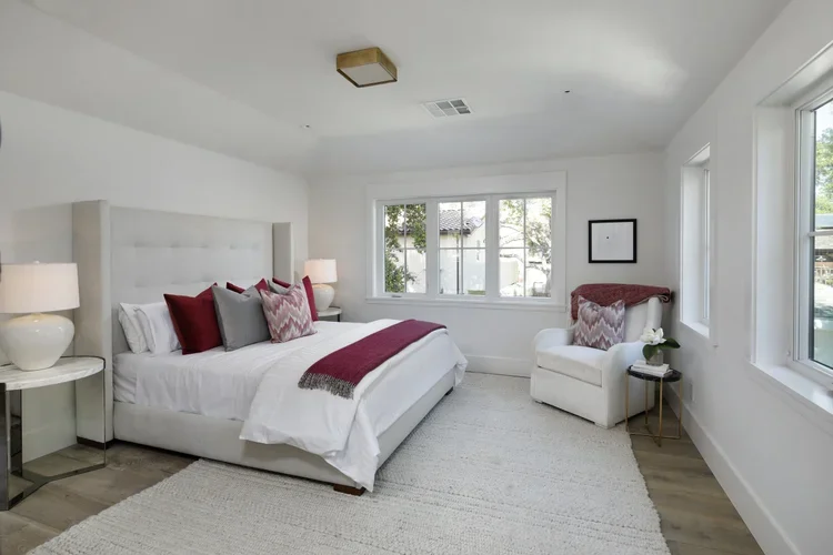 byron_master_bed_room.webp