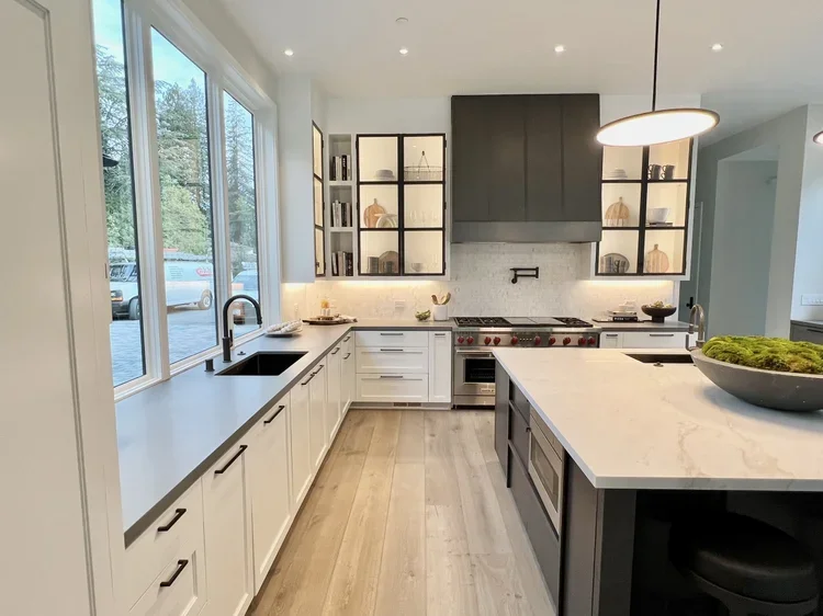 small_60_shearer_kitchen_unpro_2.webp