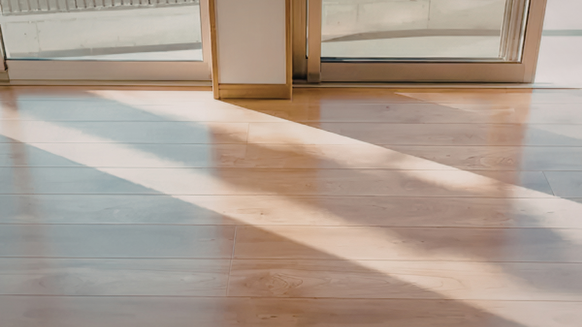 What Floors Do When Nobody Is Looking