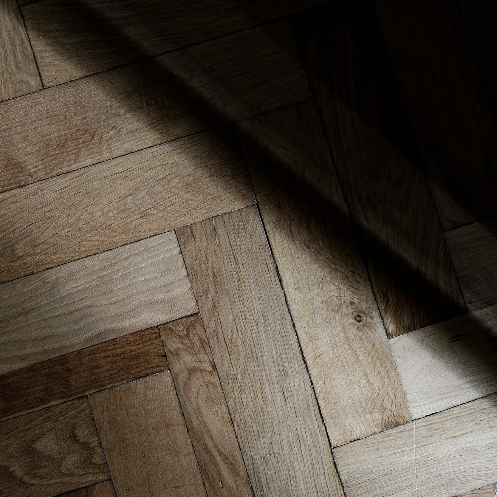 7 Signs Your Floors Needs Replacing