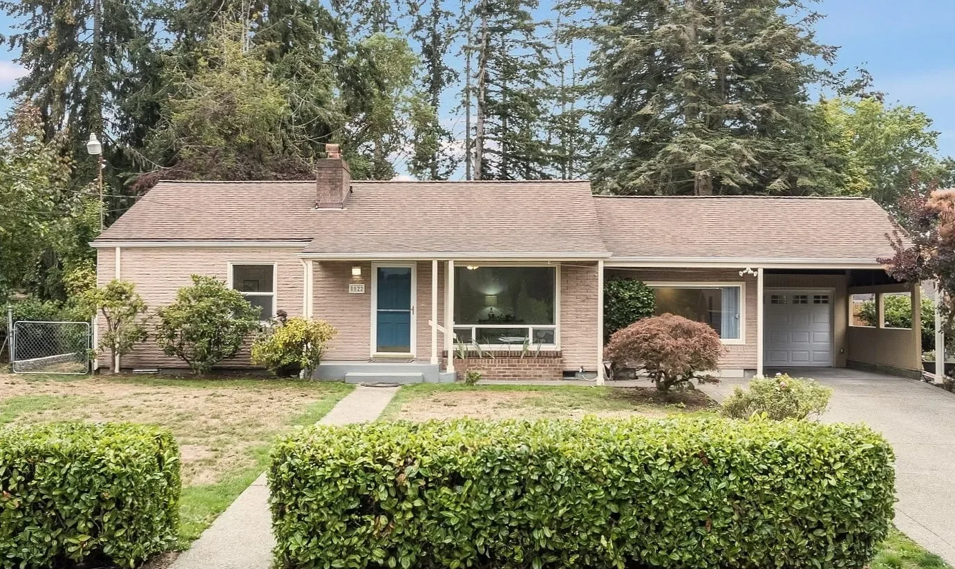 8522 35th St W University Place, WA 98466