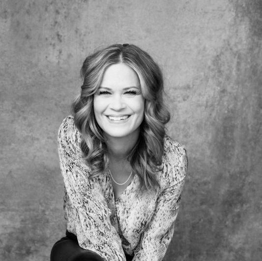 Miranda
Stacey King
Stacey King is a New Zealand actress with a passion particularly driven towards the indie-film-industry. She’s been part of a number of projects in varying positions, from lead to extra, in both feature films and shorts such as; D
