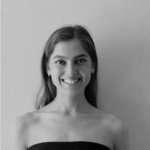  Leila Massoudi 

 Leila holds a BA in Dance from CSU Fullerton. She loves immersing in improvisational prompts and playing with intricate articulation. She is trained in Persian Dance, Modern, Ballet, Contemporary, and Jazz. As a member of dNaga Dan