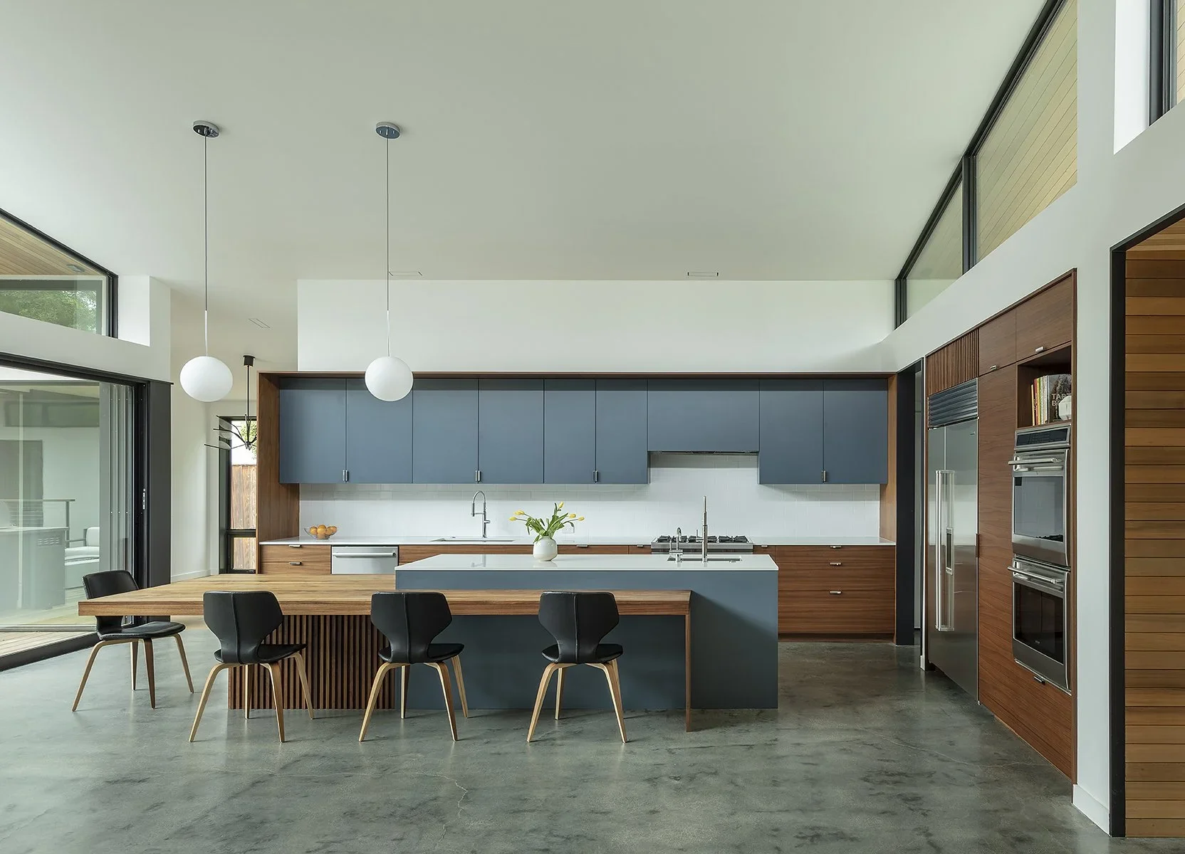 An image of the Cultural Center.