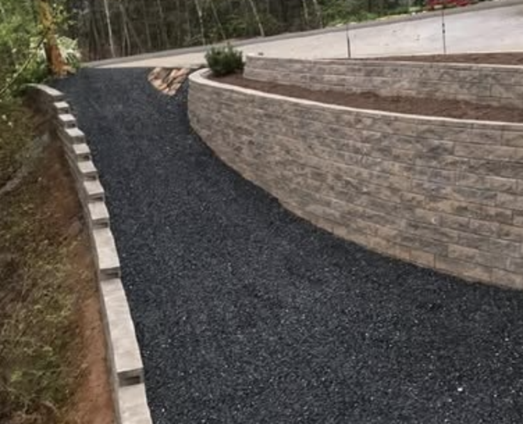Custom retaining wall construction completed in Toccoa, Georgia.