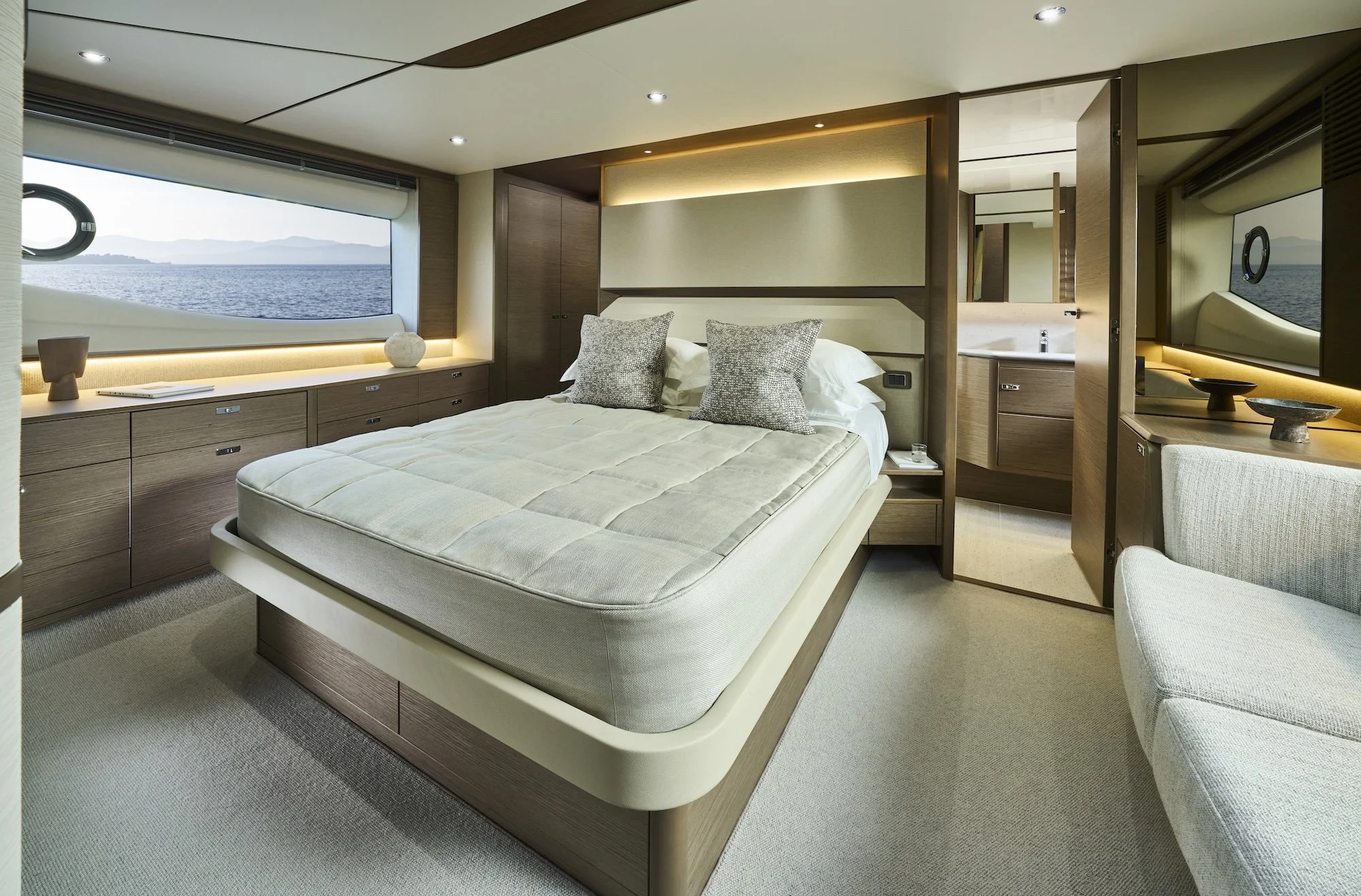 Princess_F58-interior-owners-stateroom-bathroom-door-open-silver-oak.jpg