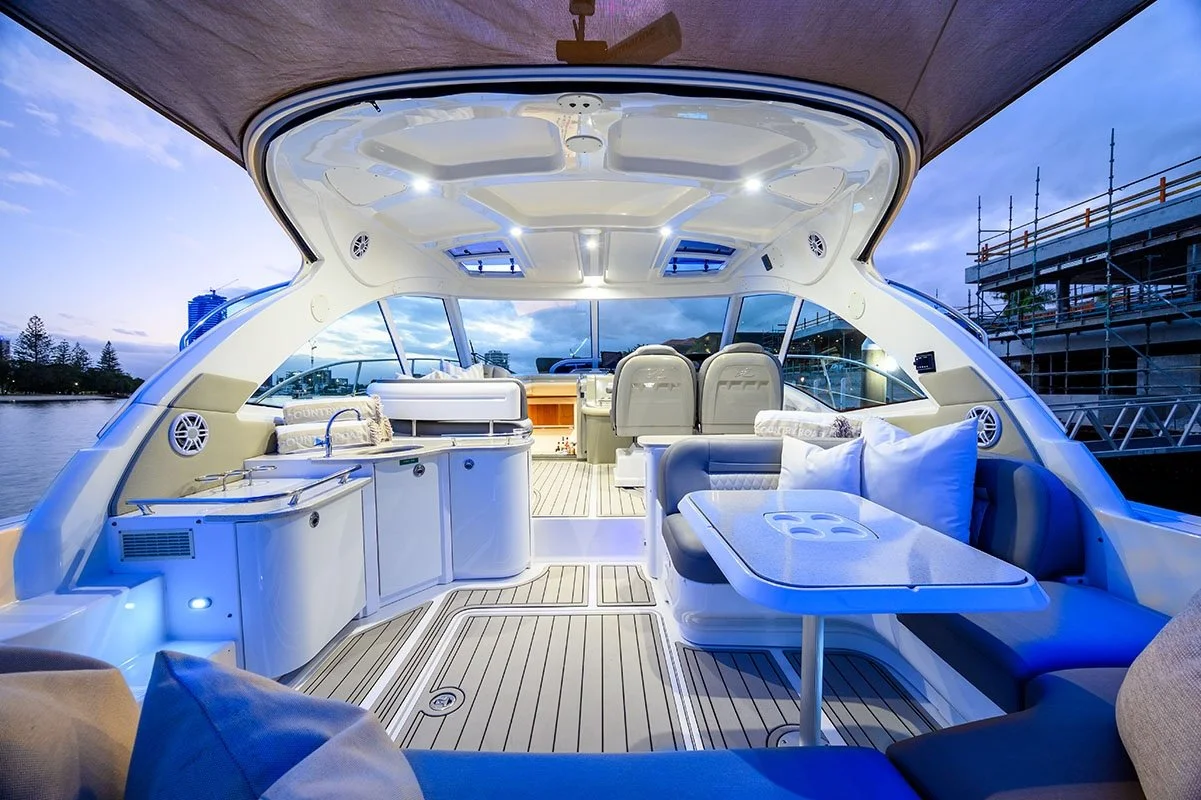 2008_515_Sea_Ray_Sundancer_9966.jpg