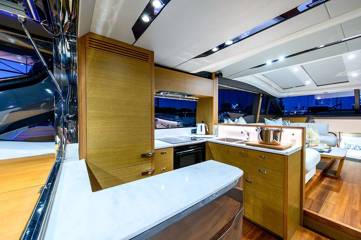 Princess_Yachts_V65_SOLIS_5533.jpg