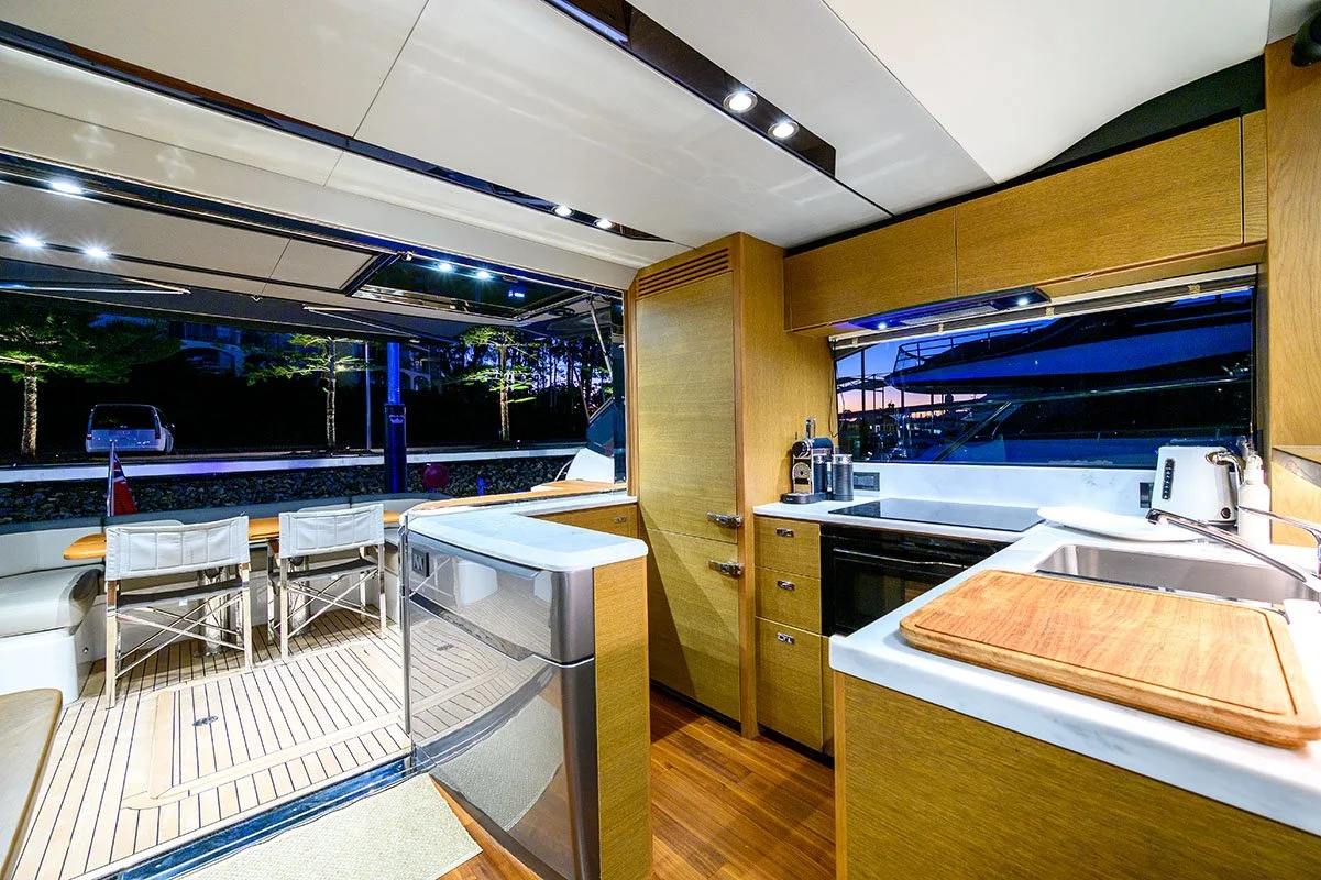 Princess_Yachts_V65_SOLIS_5534.jpg