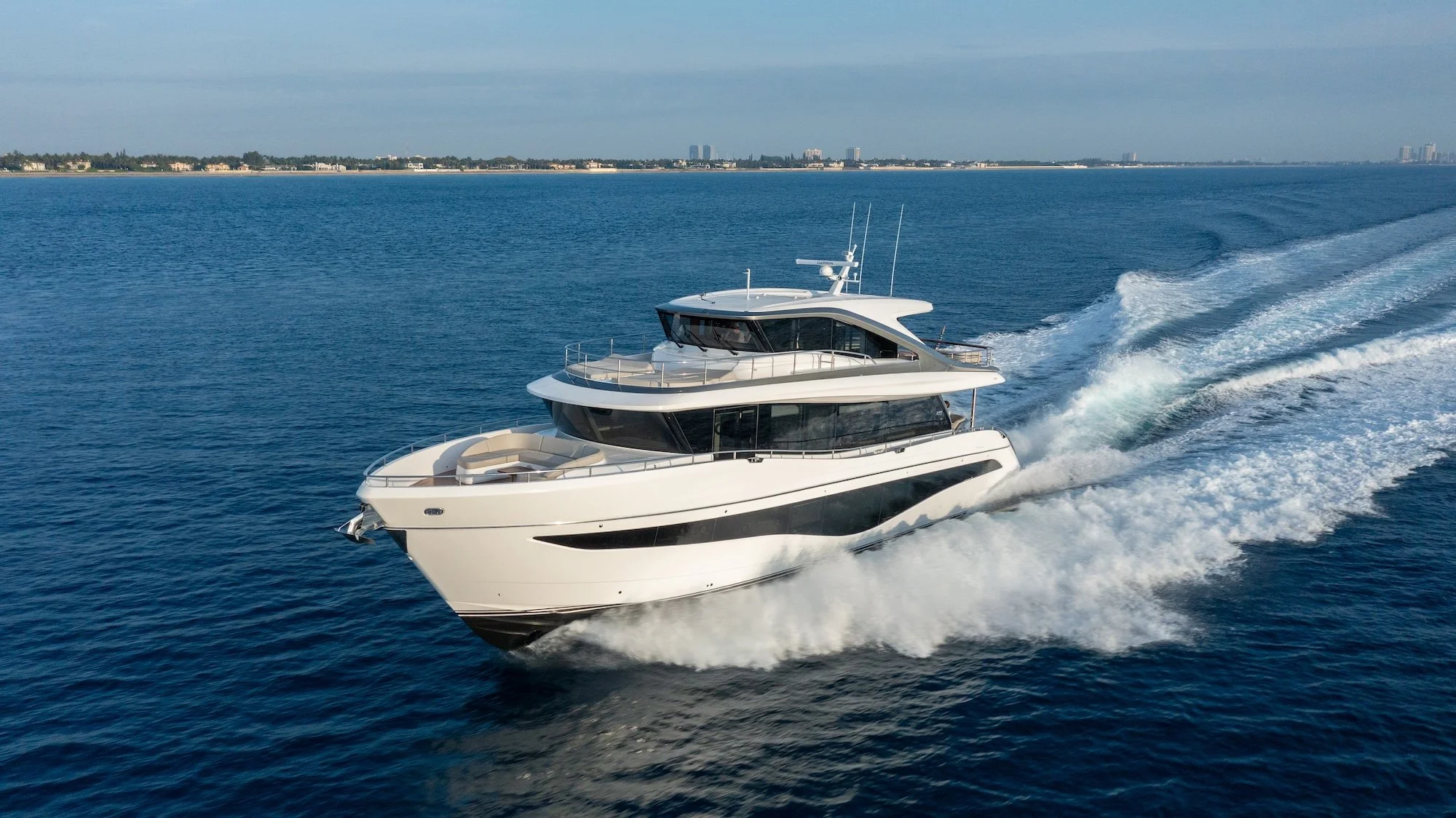 Princess_Yachts_X80-exterior-running-shot.jpg