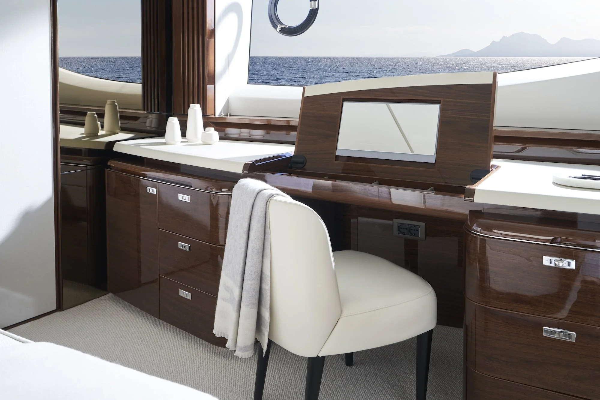 Princess_Yachts_X80-interior-aft-stateroom-dressing-table-open.jpg