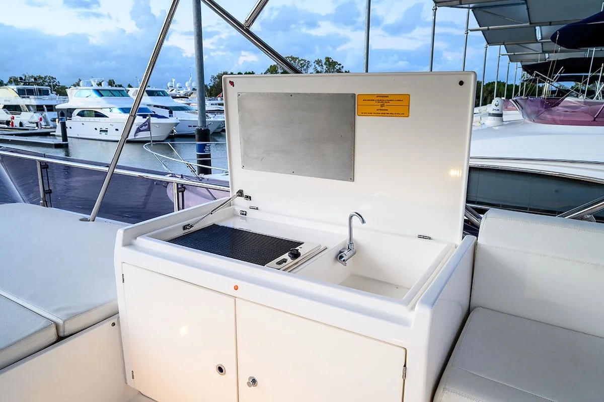 2018_Ferretti_450_9952.jpg