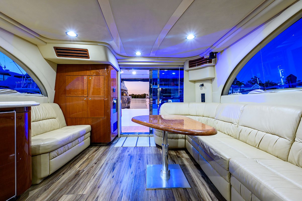 2002 Sea Ray 540 Cockpit_1333-2.jpg