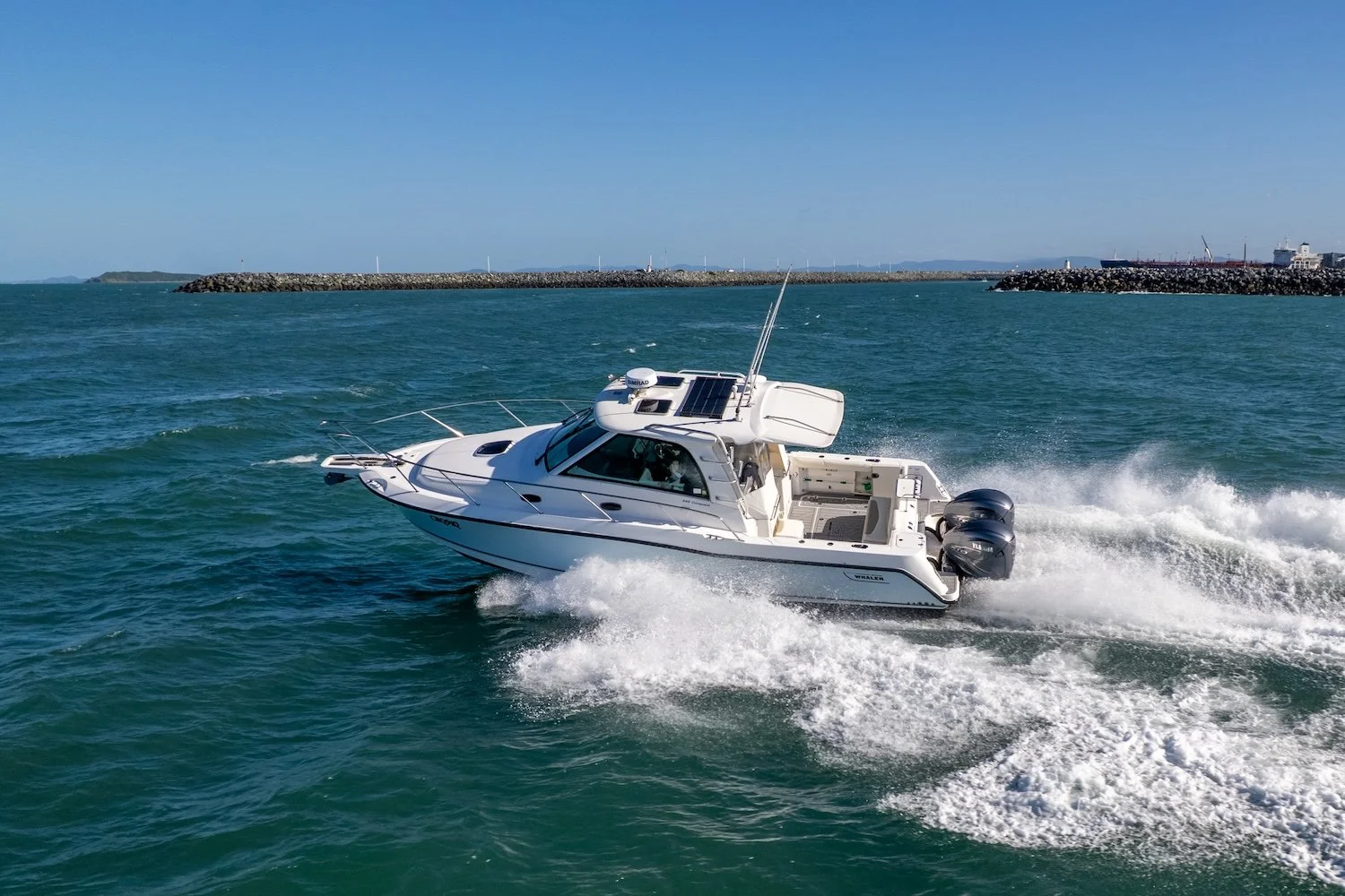2009_Boston_Whaler_345-1-2.jpg