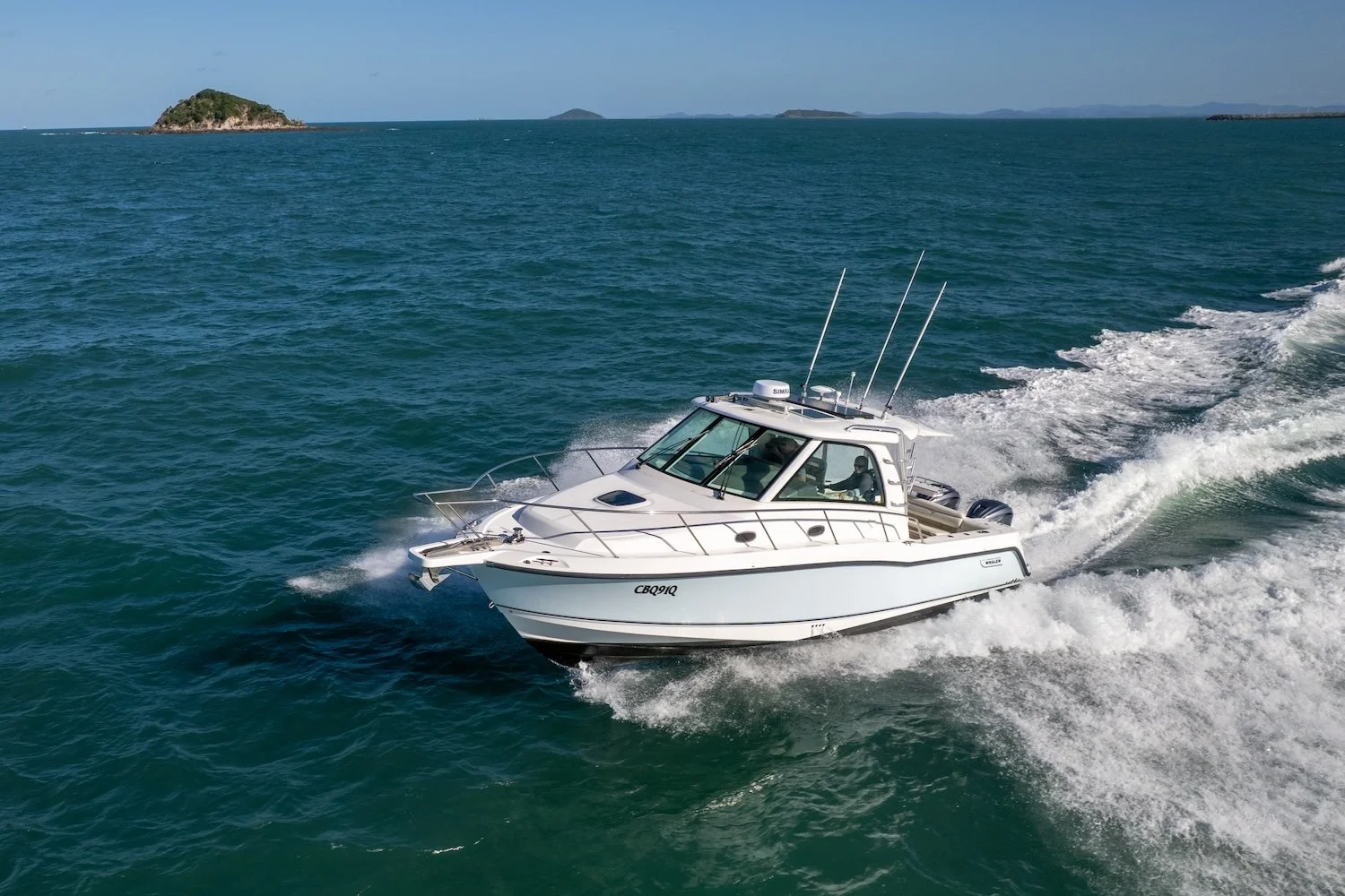 2009_Boston_Whaler_345-1-3.jpg