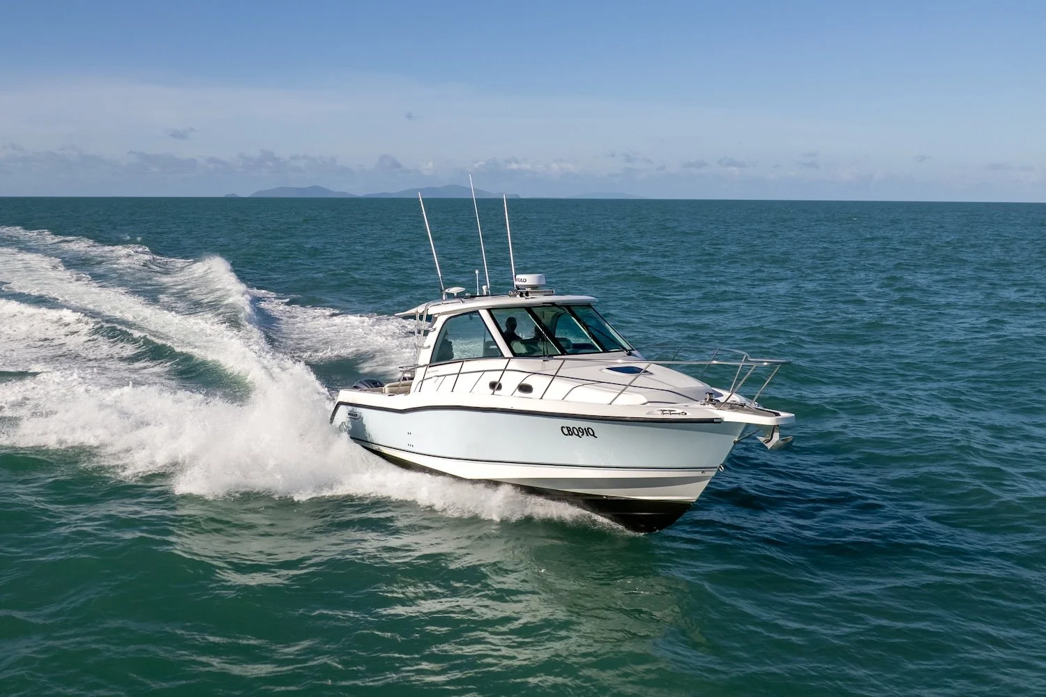 2009_Boston_Whaler_345-1-4.jpg