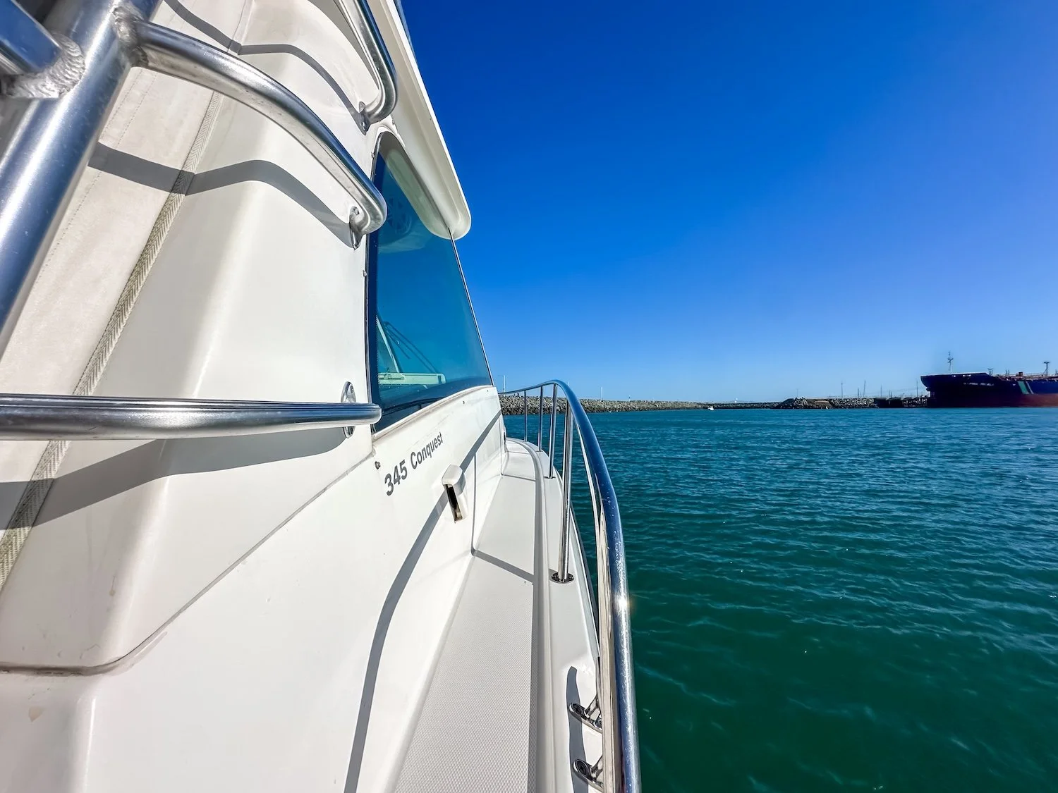 2009_Boston_Whaler_345-1-8.jpg