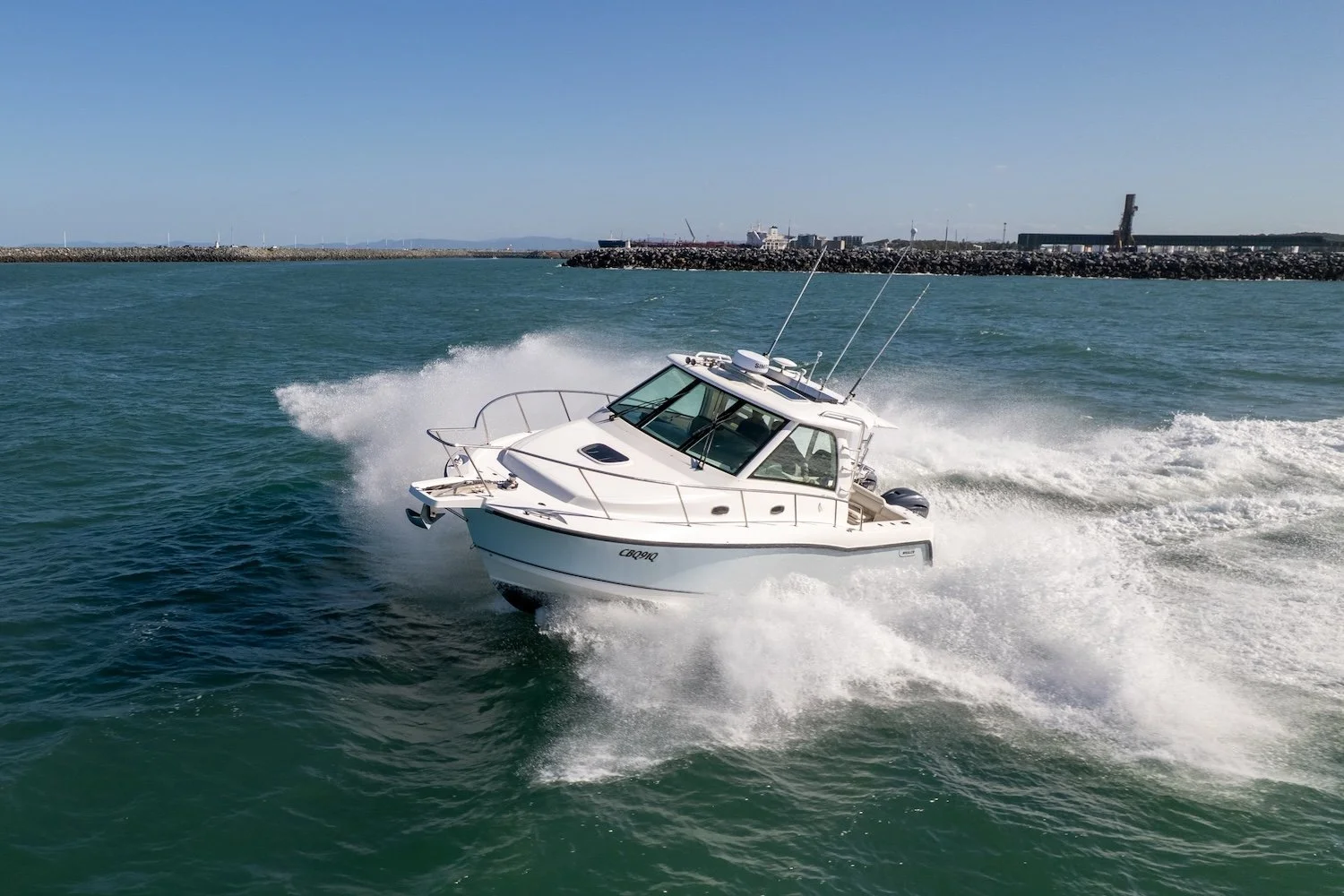 2009_Boston_Whaler_345-1.jpg