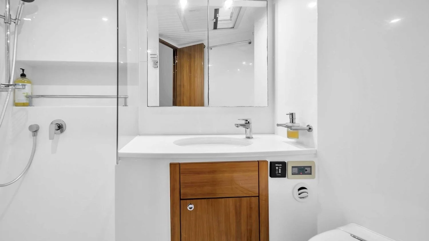 2016_Maritimo_M51-8.jpg
