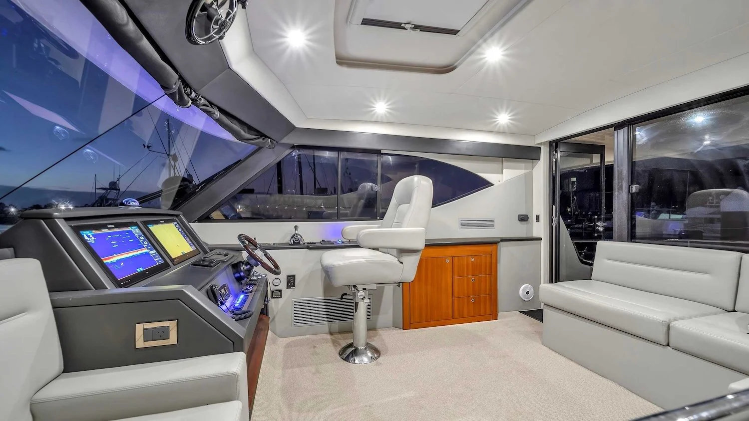 2016_Maritimo_M51-18.jpg