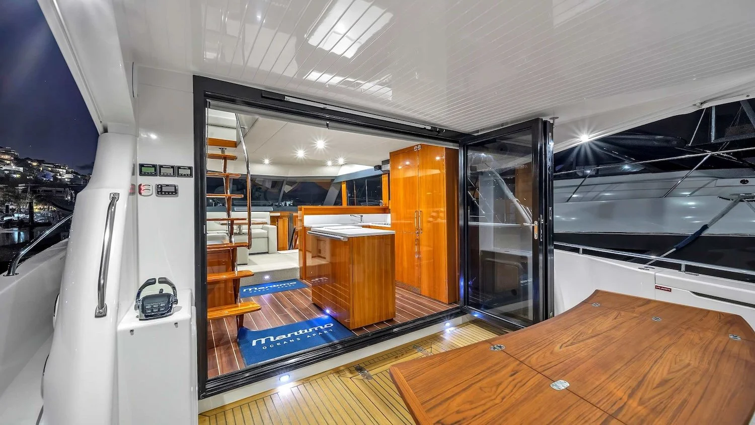 2016_Maritimo_M51-24.jpg