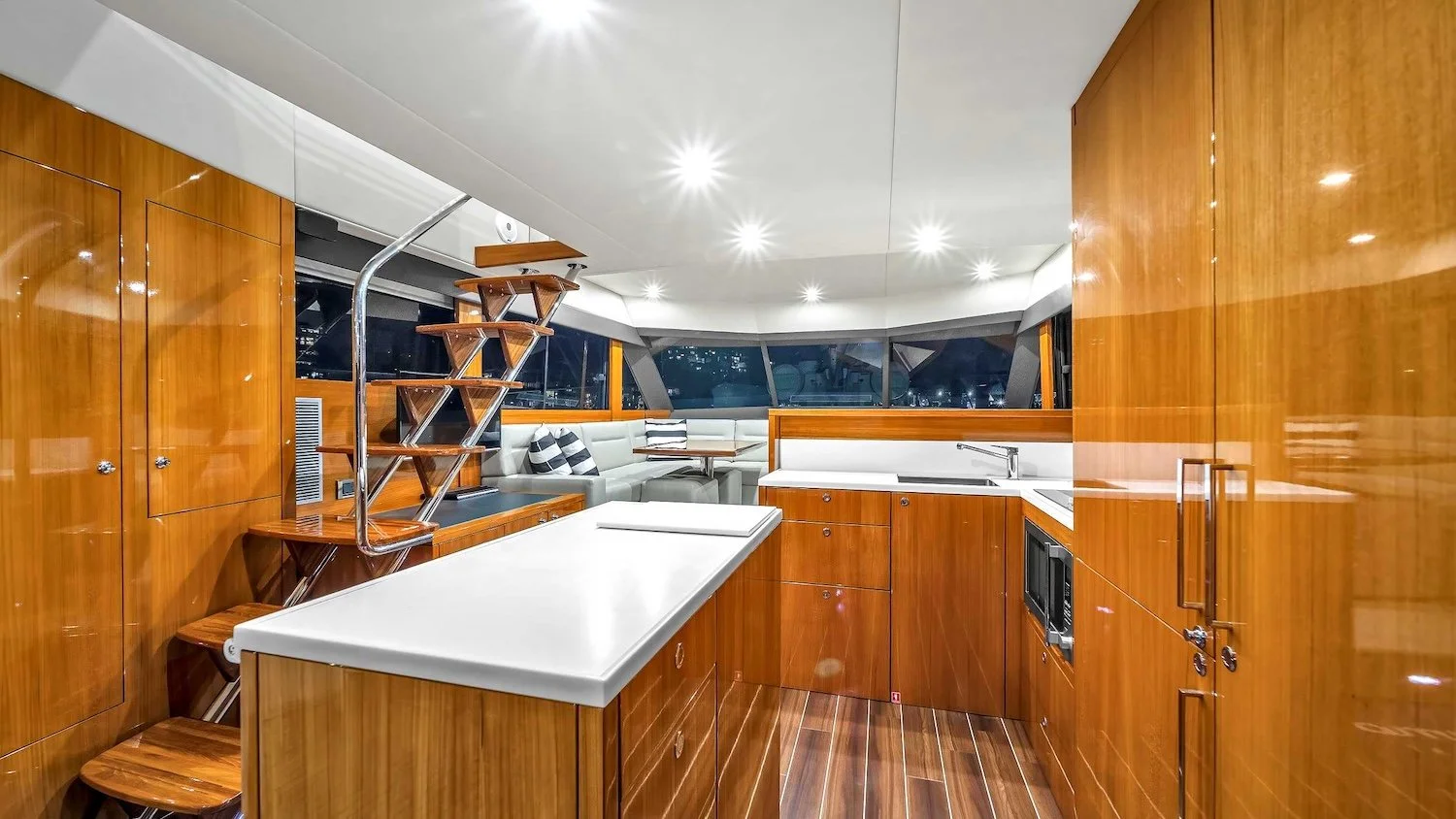 2016_Maritimo_M51-26.jpg