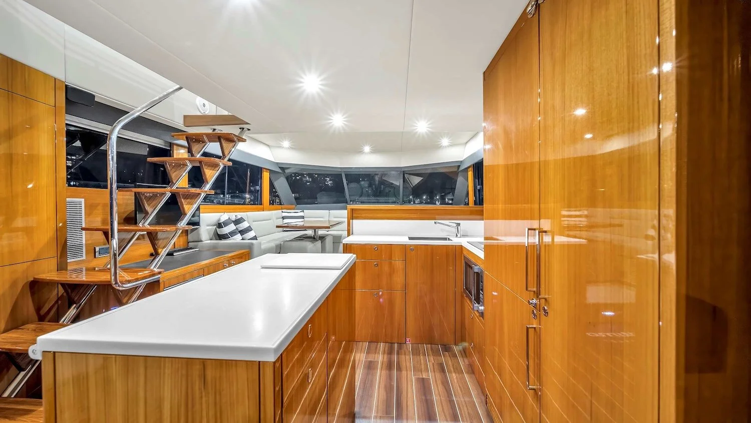 2016_Maritimo_M51-27.jpg