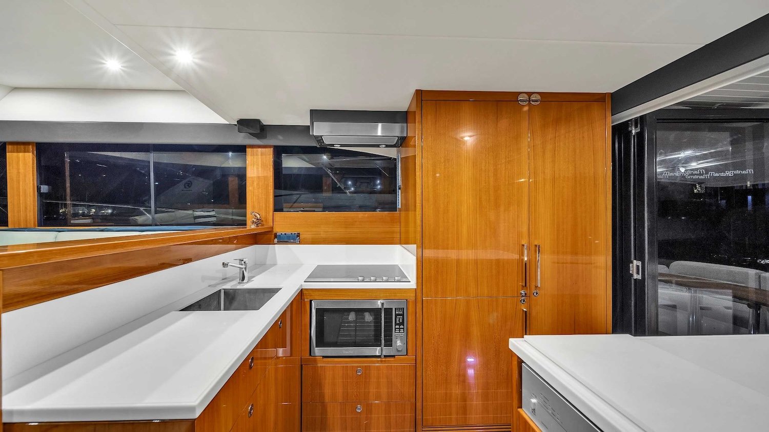2016_Maritimo_M51-28.jpg