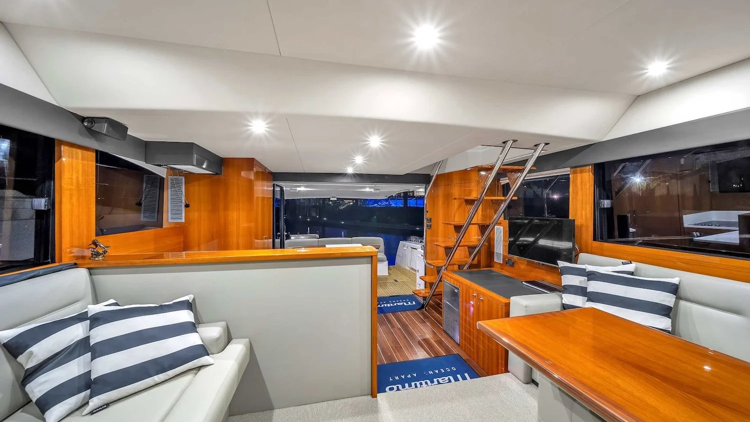 2016_Maritimo_M51-30.jpg