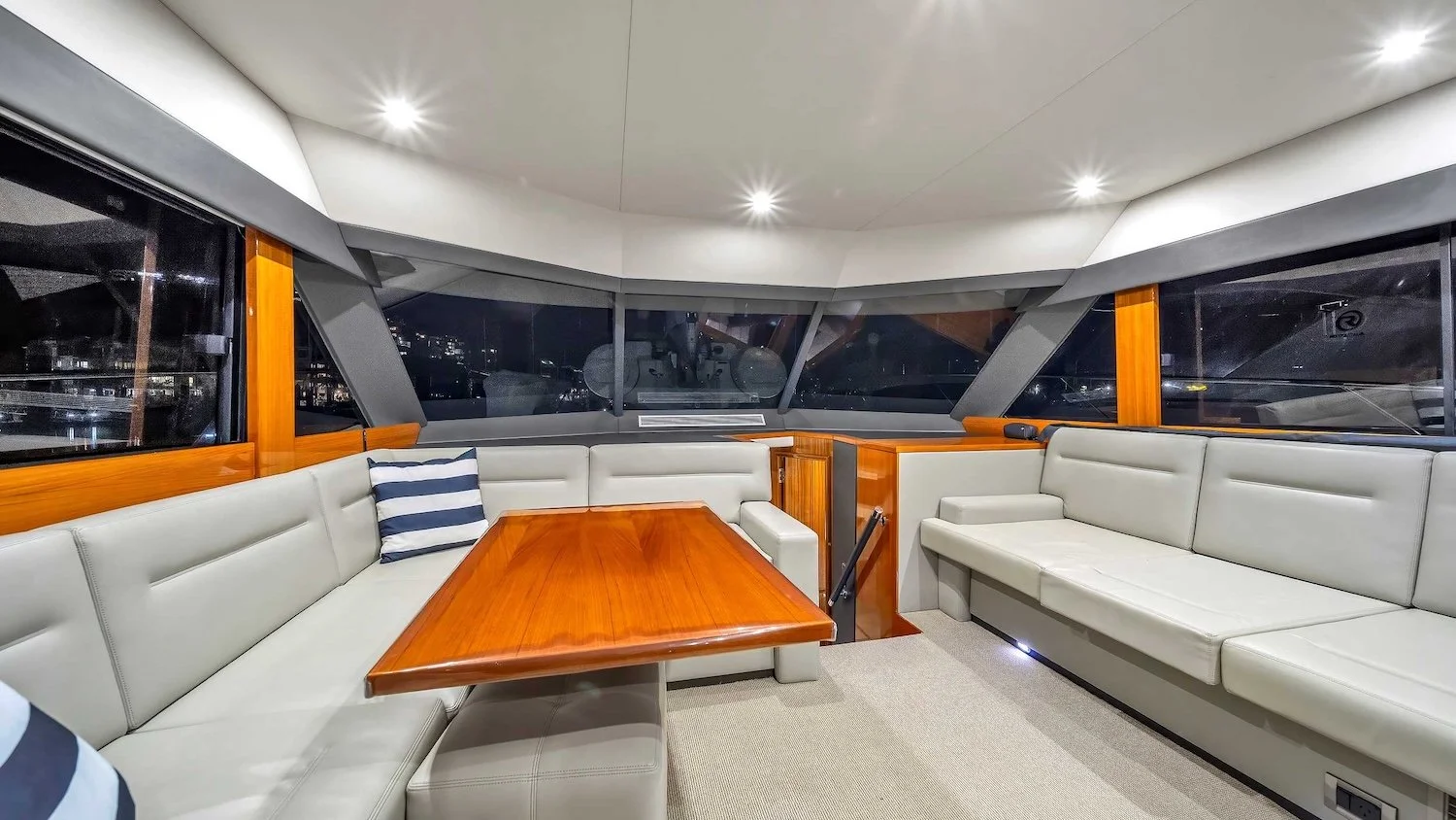 2016_Maritimo_M51-31.jpg