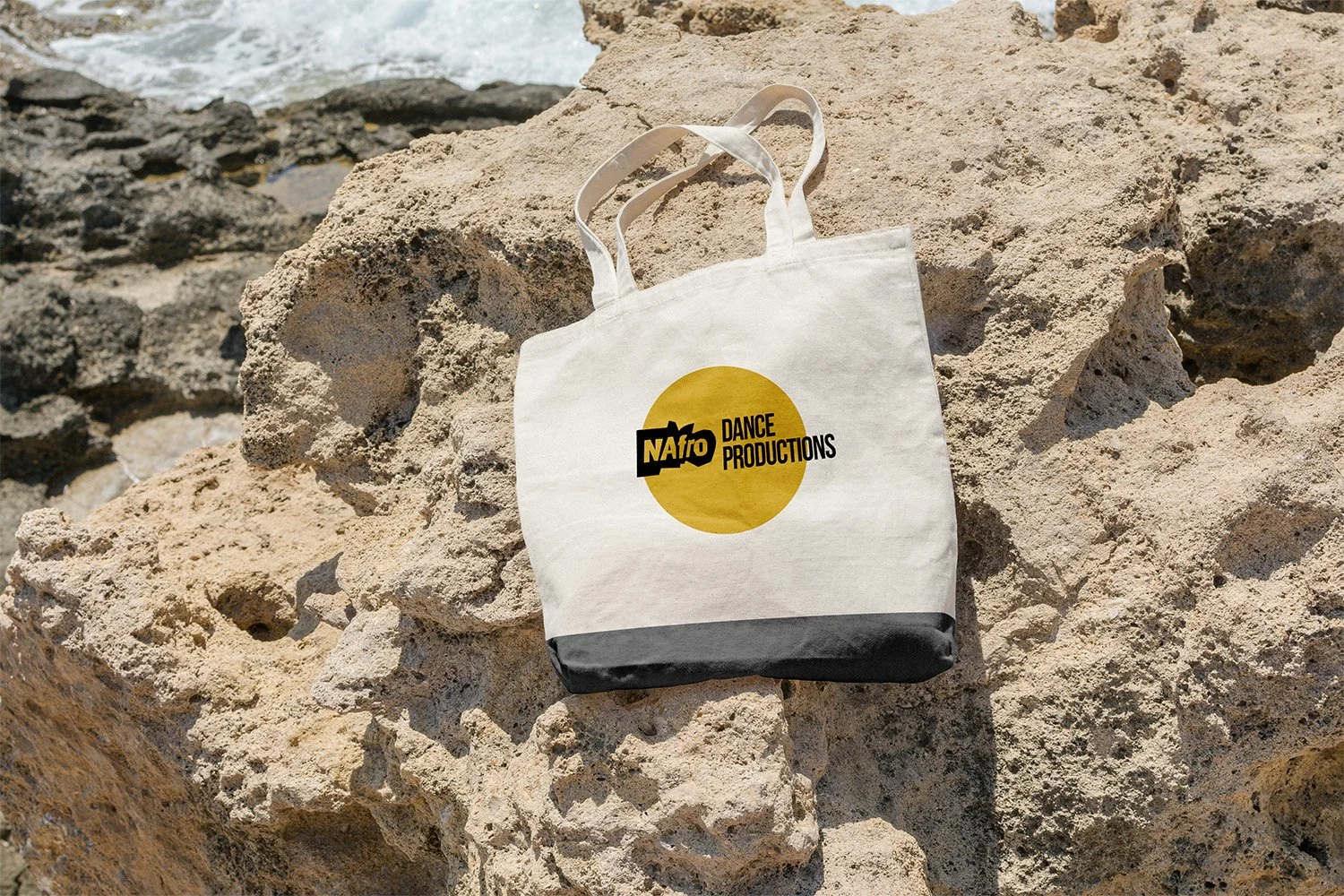 NAfro_Canvas_Bag_Mockup_01.jpg