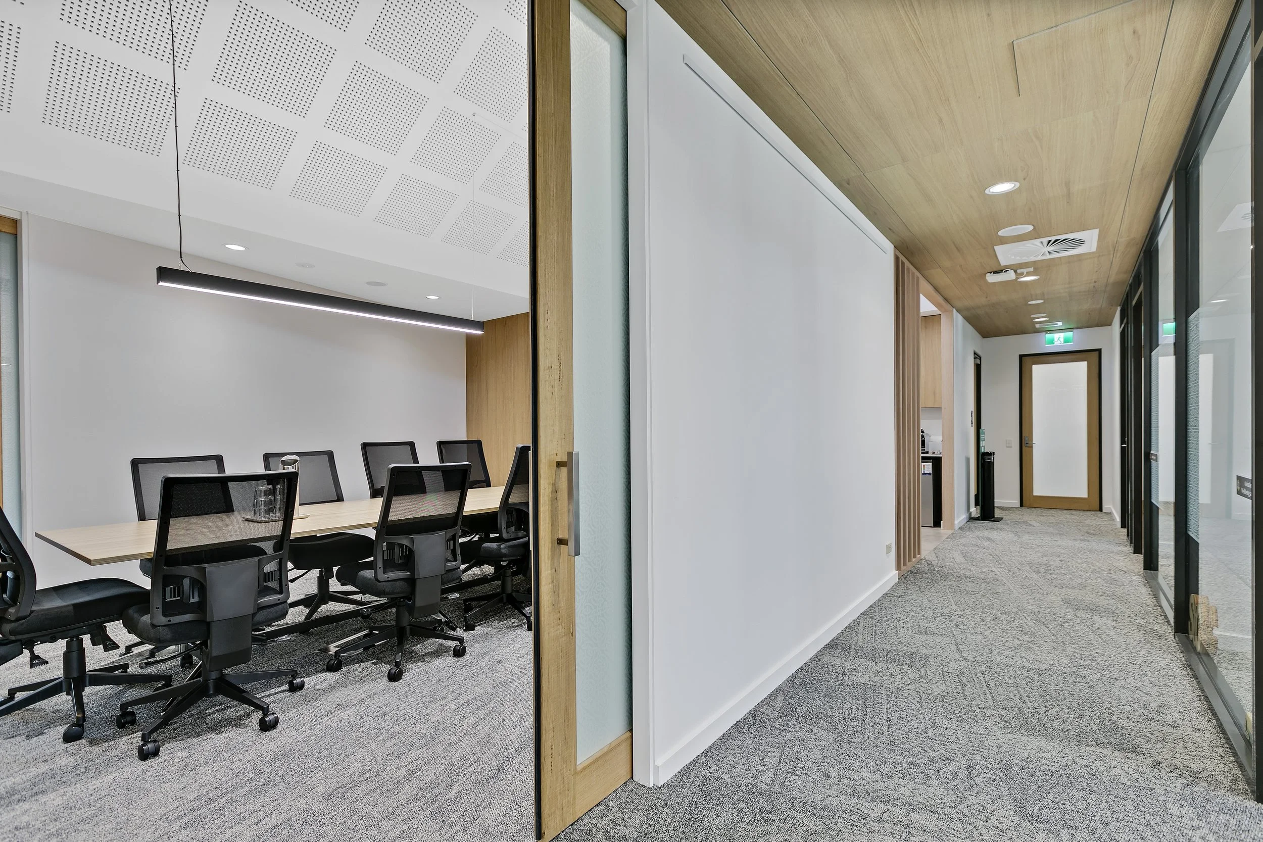 100 McKean St_0020.jpg